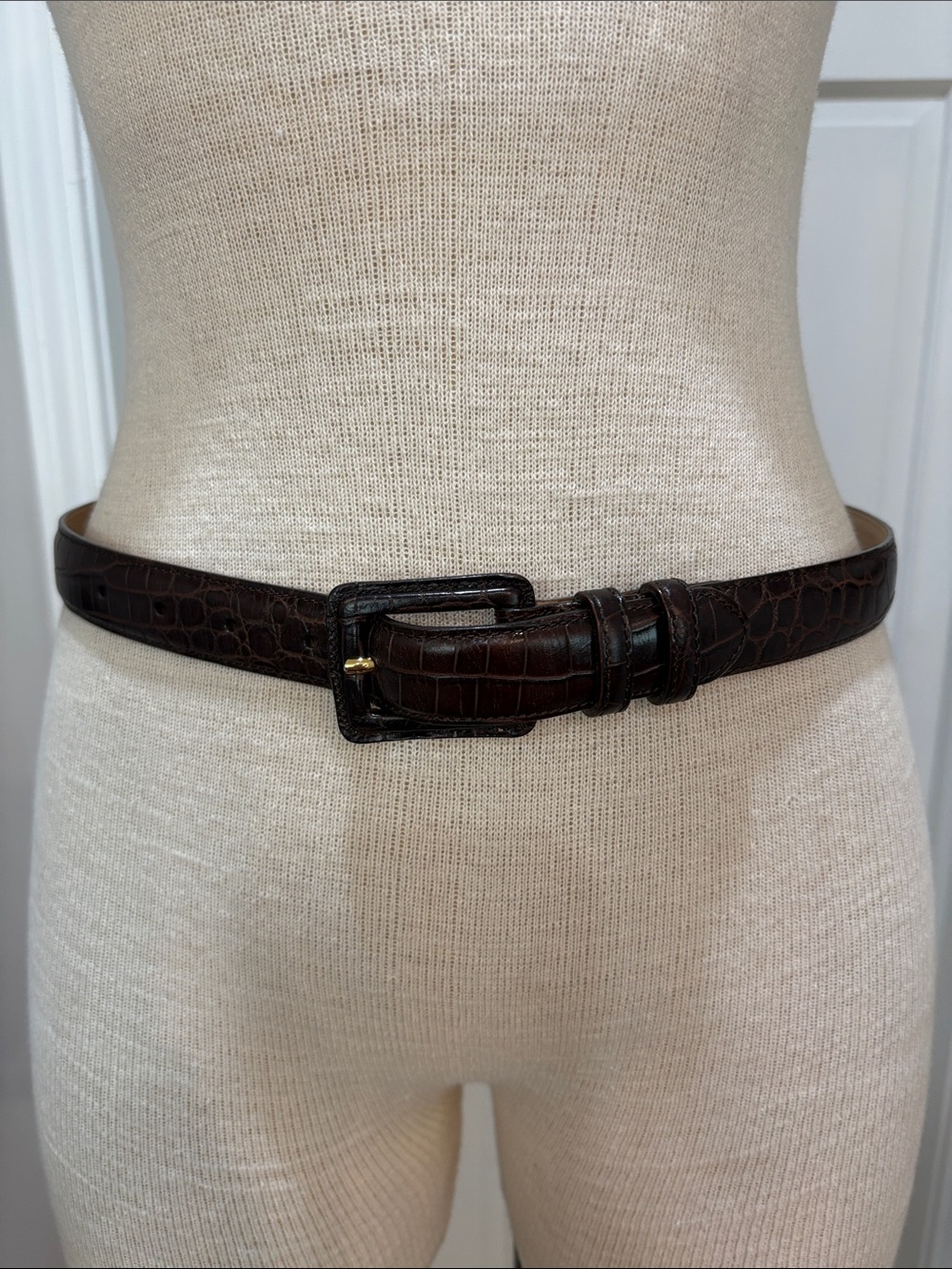 Talbots sz S brown genuine leather made in Italy belt